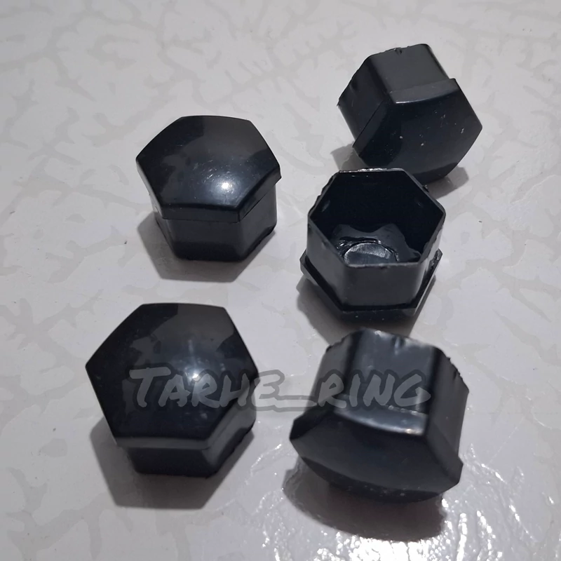 گل پیچ سایز 21 رنگ مشکی رو مهره چرخ ماشین گلپیچ خودرو