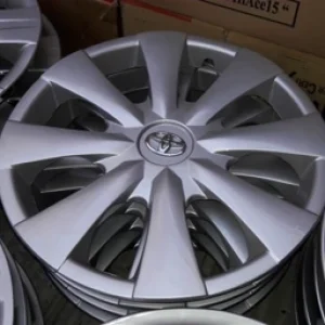 قالپاق تویوتا یاریس سایز 14 اینچ رینگ و لاستیک فابریک ماشین toyota yaris