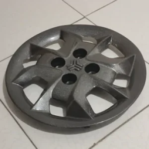 قالپاق کوییک و ساینا رنگ مشکی براق مناسب برای رینگ و لاستیک فابریک چرخ ماشین 14 اینچ فابریکی خودرو