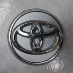 تورینگی چرخ ماشین تویوتا بچه قالپاق درپوش وسط تو رینگی مدل toyota camry آرم مارک لوگو لاستیک خودرو مناسب رینگ فابریک