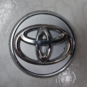 تورینگی چرخ ماشین تویوتا بچه قالپاق درپوش وسط تو رینگی مدل toyota camry آرم مارک لوگو لاستیک خودرو مناسب رینگ فابریک